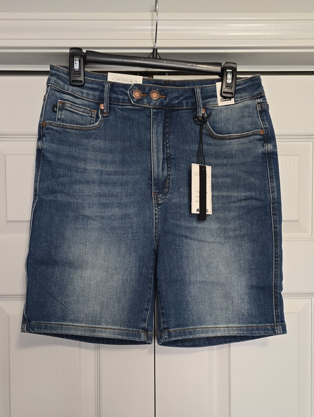 🆕️ Judy Blue Dark Wash Denim Bermuda Shorts